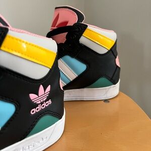 Adidas Hard Court High Multicolor Sneakers for any vibe.